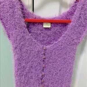 Vintage-Betsy Johnson. Lavender yarn sweater/tops sz am, short, low neck